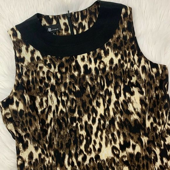 Leopard Animal Print Sleeveless Knee Length Dress - Picture 2 of 6